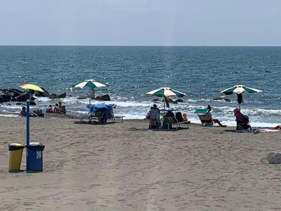 Appartamento Bilocale A Due Passi Dal Porto E Dal Mare Lido di Ostia Esterno foto